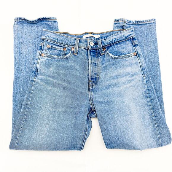 Levi's Wedgie Straight Ripped Knee Light/Medium Button Fly Denim Jeans Size 25 - Picture 4 of 9